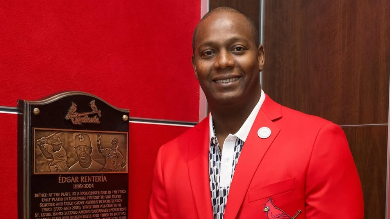 ¡El inmortal #3! Edgar Rentería entra al Salón de la Fama de los Cardenales