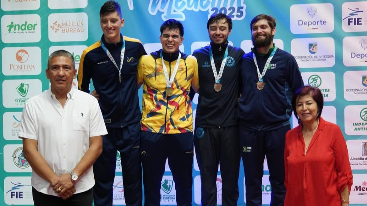 En Medellín, Samuel Gualtero, doble campeón individual en el Sudamericano de esgrima