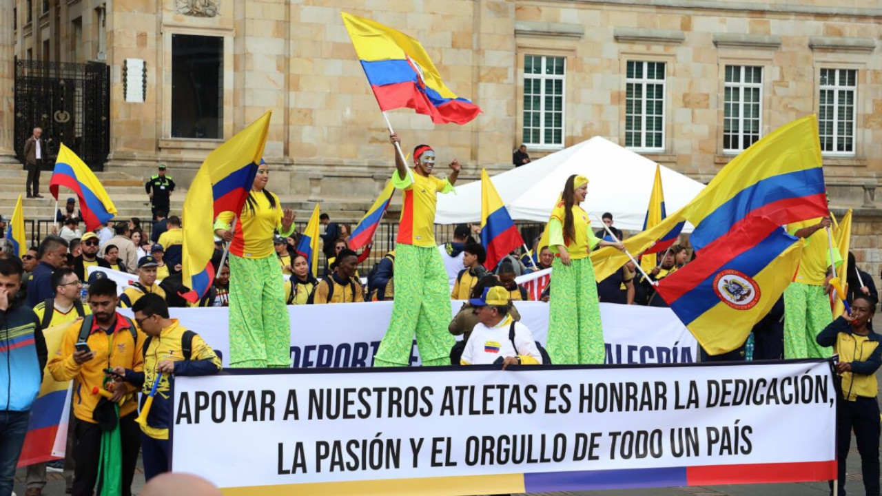 Masiva asistencia en defensa del deporte: la comunidad deportiva colombiana alzó su voz en la Plaza de Bolívar