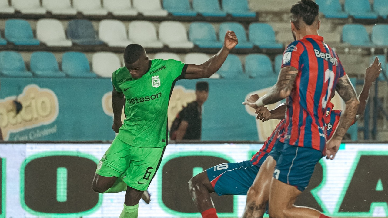 Con anotaciones de los divorciados con el gol,  Cardona y Román, Atlético Nacional ganó en Santa Marta 1-2