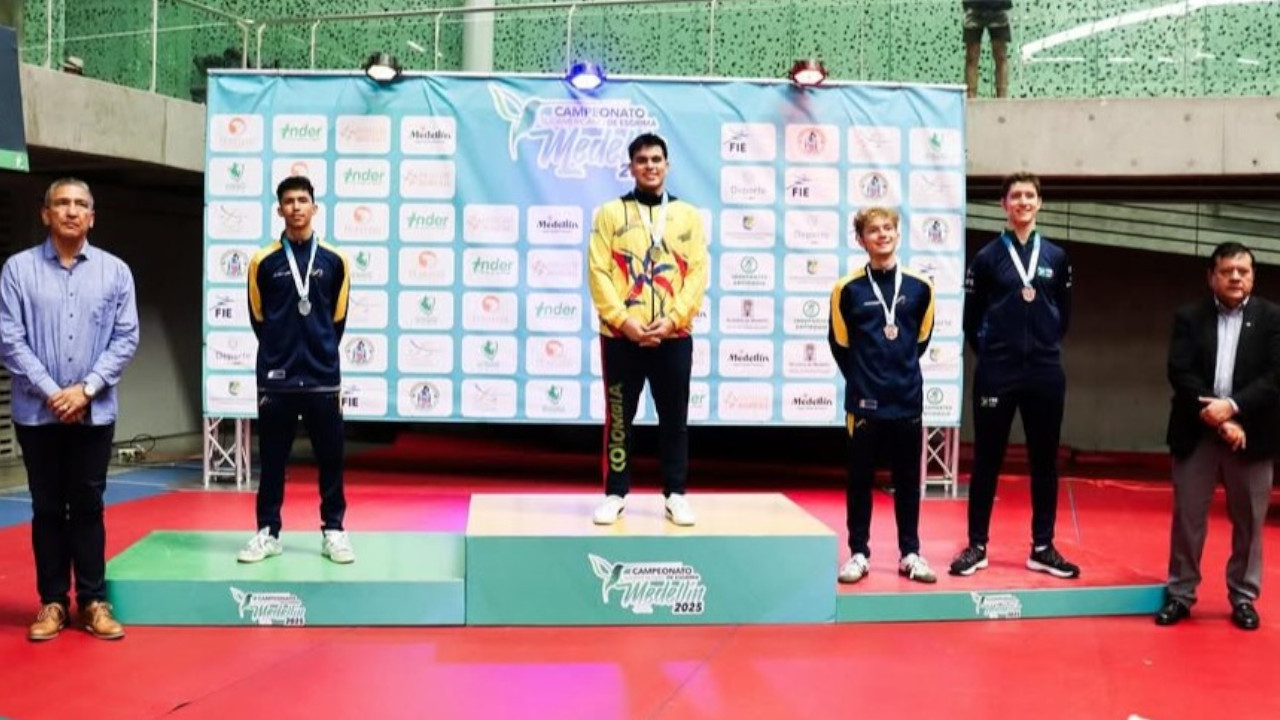 ¡En Medallo! Alejandro Bolaños y Samuel Gualtero, campeones en el Sudamericano de esgrima