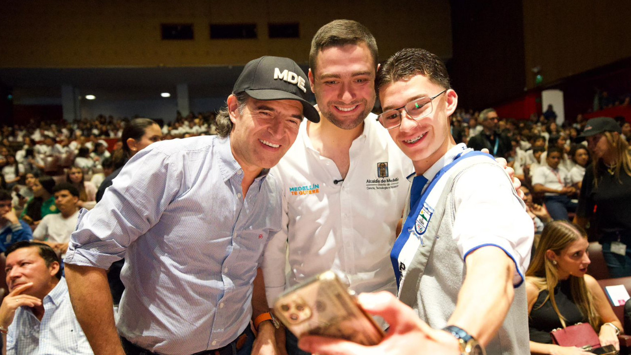 El alcalde Federico Gutiérrez lanzó el concurso «Joven Vota Joven» para impulsar la participación electoral juvenil