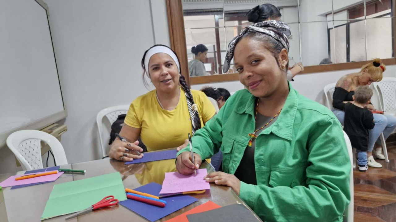 ¡Un camino a nuevas oportunidades! Más de 500 trabajadoras sexuales accederán a formación y apoyo psicosocial en Medellín