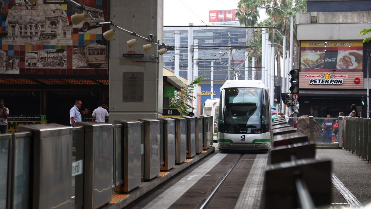 Atlético Nacional e Independiente Medellín se unen a la campaña 'Yo me pongo la 10 en la vía' del Metro