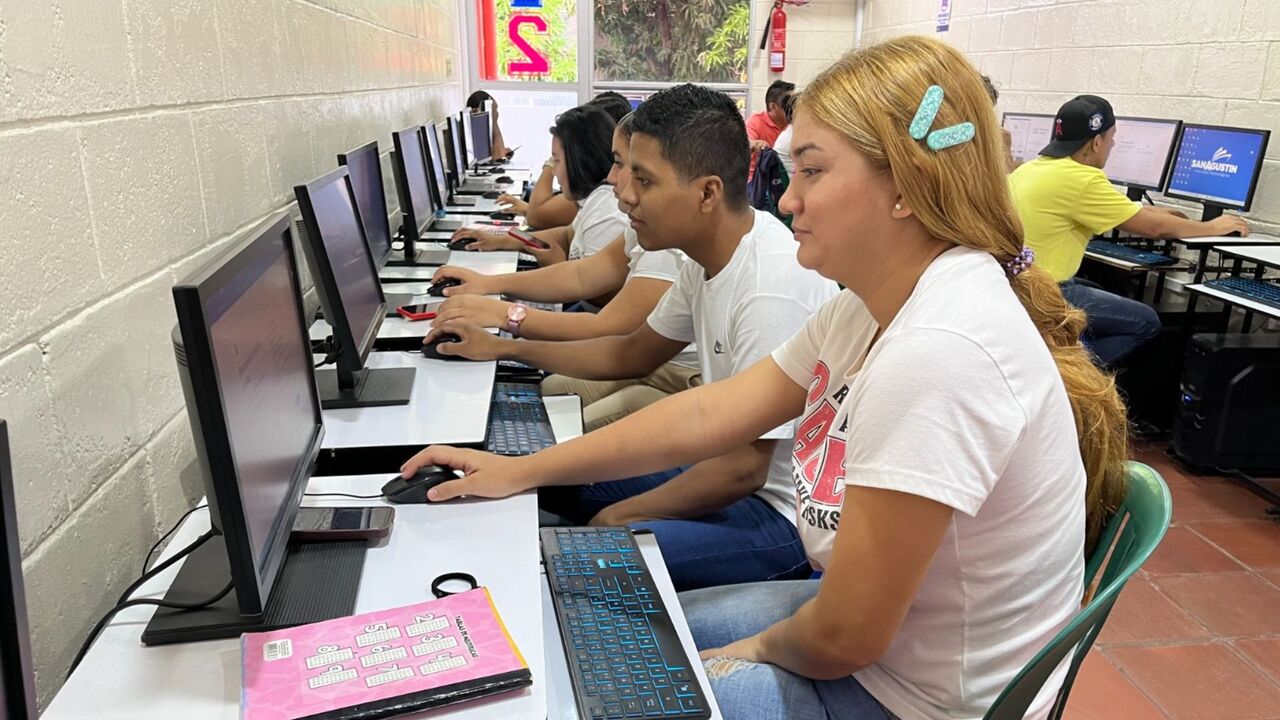 ¡Formación y oportunidades para víctimas del conflicto! ‘Formándonos para la Paz’ llega a 20 municipios