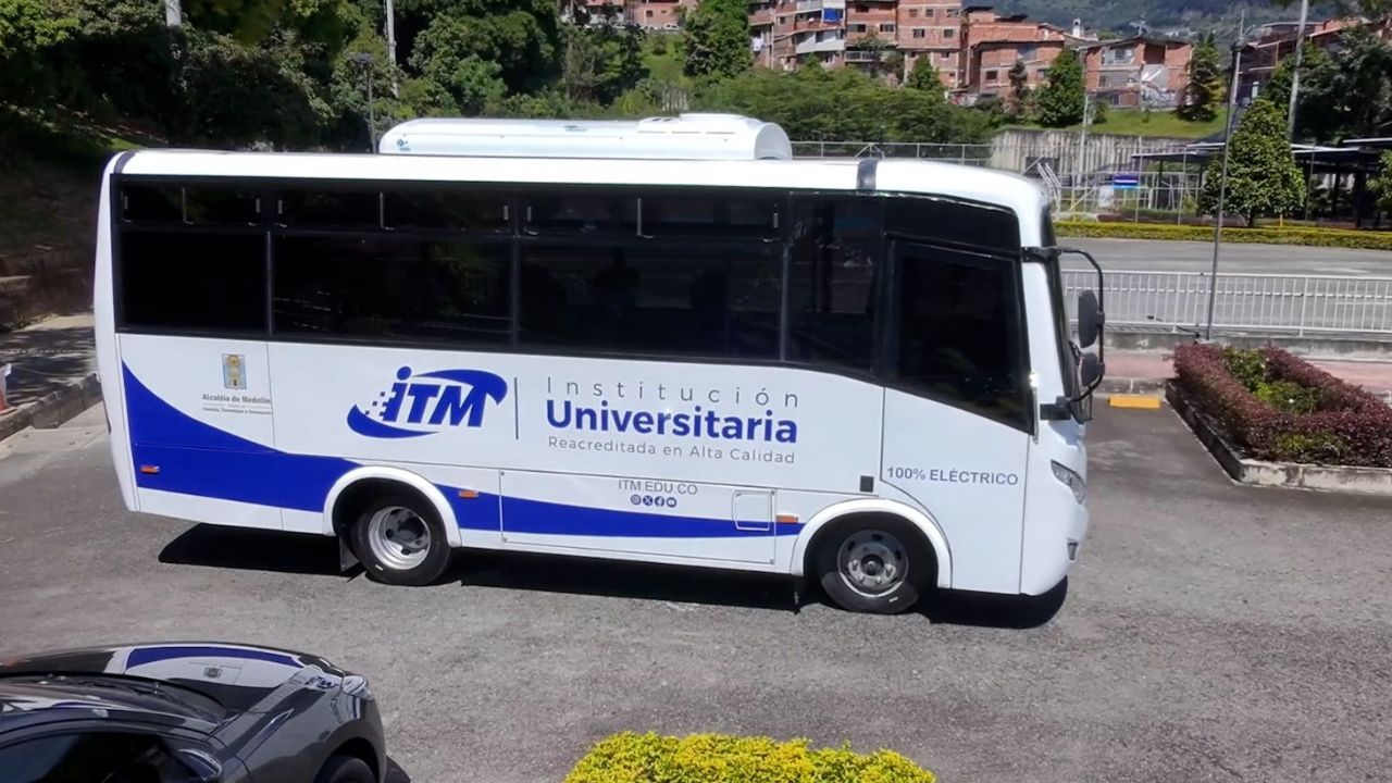ITM sorprende con buses eléctricos que revolucionan la movilidad universitaria