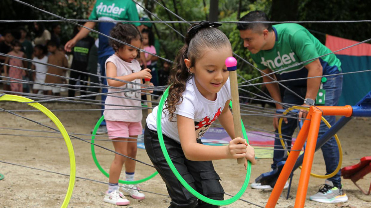 ¡Medellín recupera sus parques! Ciudadanía y Alcaldía unen fuerzas para transformar 32 espacios en lugares seguros y educativos