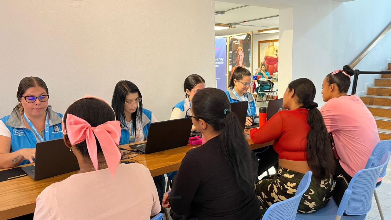 Medellín lidera el empleo nacional: Tasa de desocupación es la más baja del país, con un 6.4%