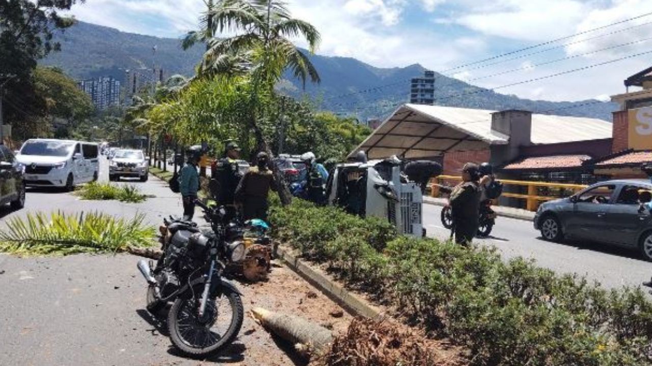 Accidente de tránsito en Las Palmas genera caos en la movilidad