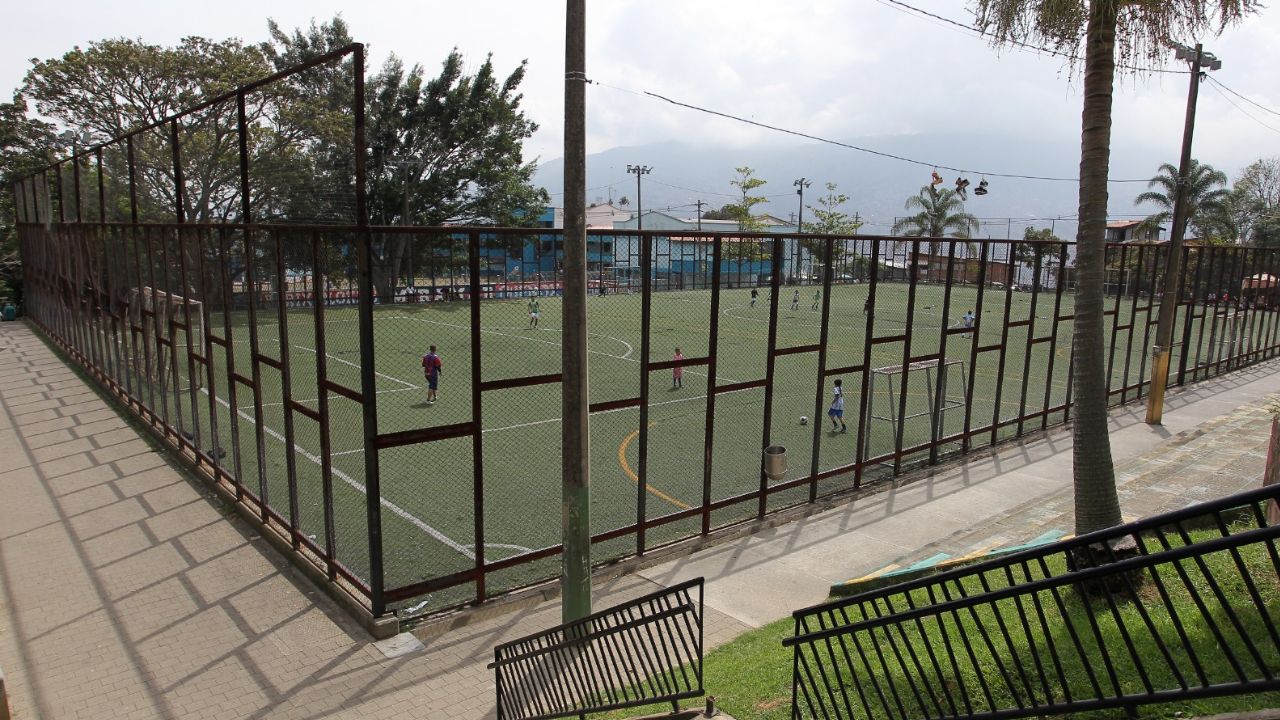 Entregan la cancha El Progreso, totalmente nueva para el Doce de Octubre