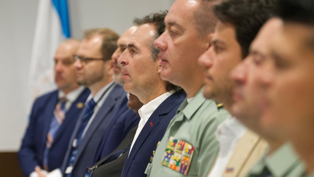 Fico Gutiérrez promete cacería internacional contra explotadores sexuales