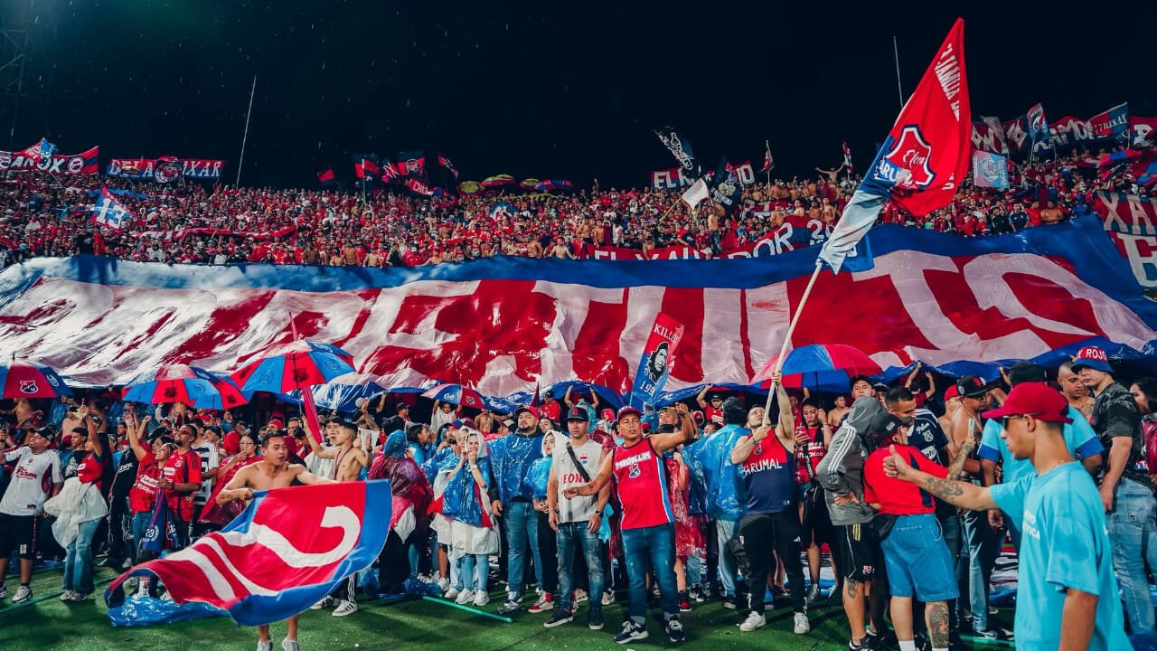 ¡La ilusión se viste de rojo! El DIM supera los 18.800 abonados y va por el liderato