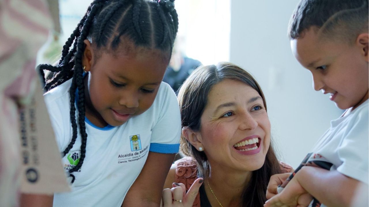 Expertos internacionales aplauden el modelo integral de primera infancia en Medellín