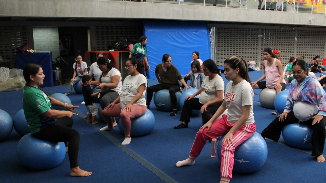 Así es el programa para madres gestantes y mamás en Medellín