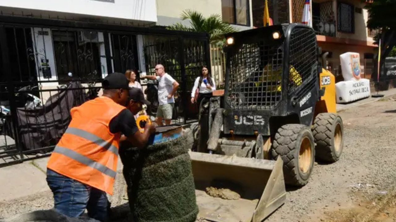Empieza la solución vial: Eder da inicio a la reparación de más de 100 tramos en Cali