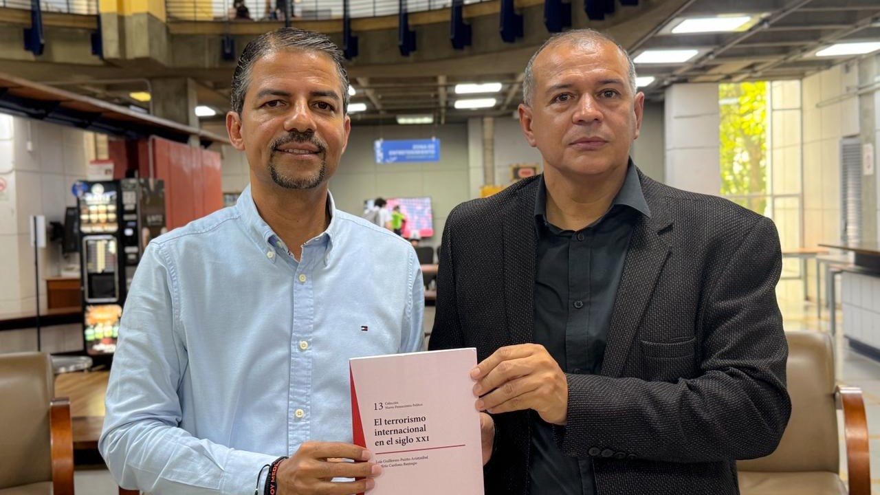 “El terrorismo internacional en el siglo XXI”, nuevo libro del exsecretario de educación Luis Guillermo Patiño y del director de doctorado de la UPB Porfirio Cardona
