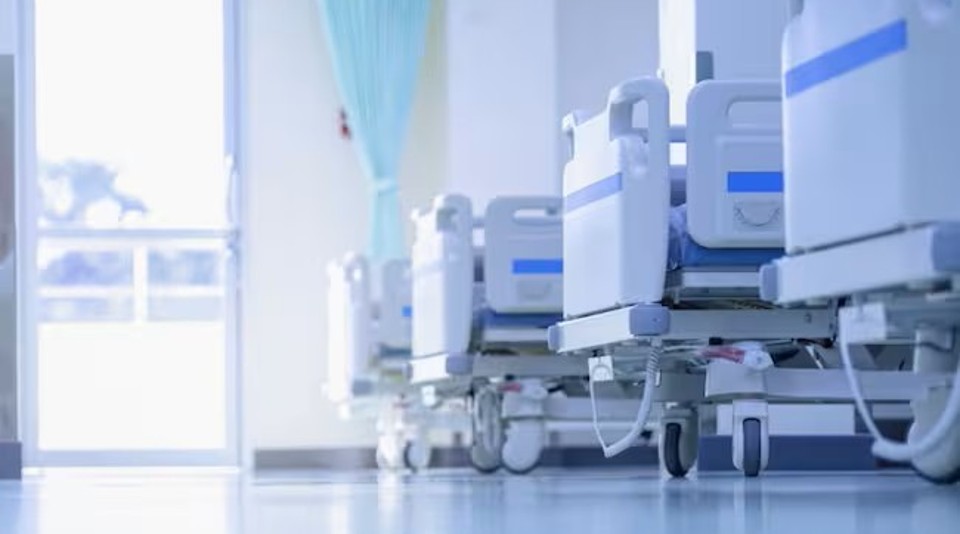 ¡Está en UCI! Se agrava la salud del niño de 4 años golpeado por su «salvaje» padrastro ¨lámpara¨