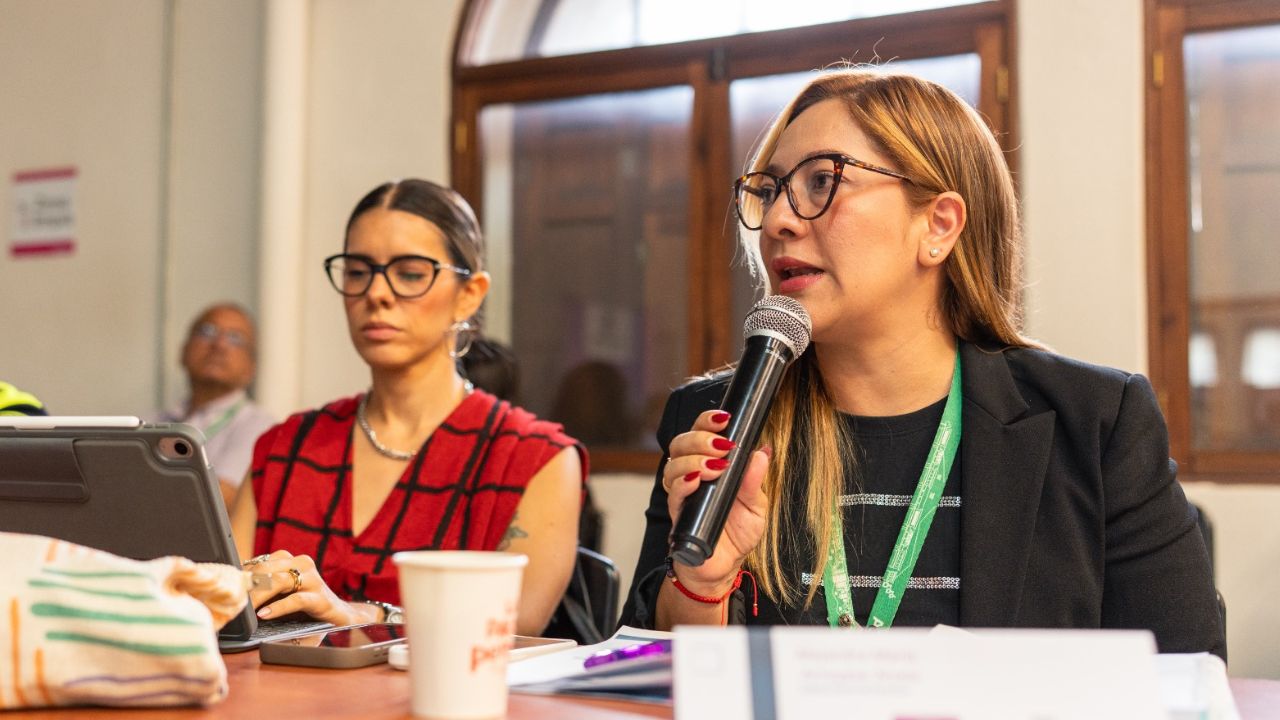 Medellín fortalece atención frente a la violencia digital contra mujeres y niñas