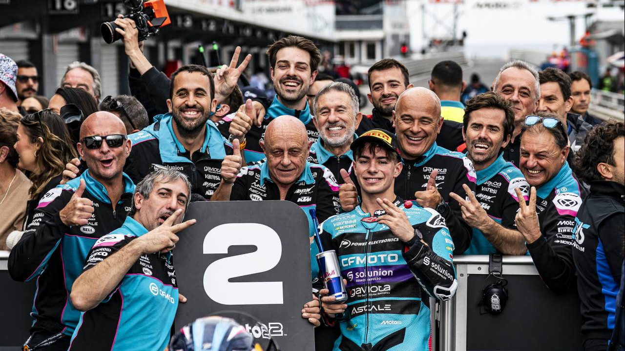 ¡Alonso vuelve al podio! El colombiano David Alonso brilla en Phillip Island, terminó segundo en Moto2