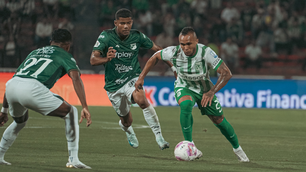 ¡Arias sigue sumando victorias! Atlético Nacional derrotó al Cali 2-1