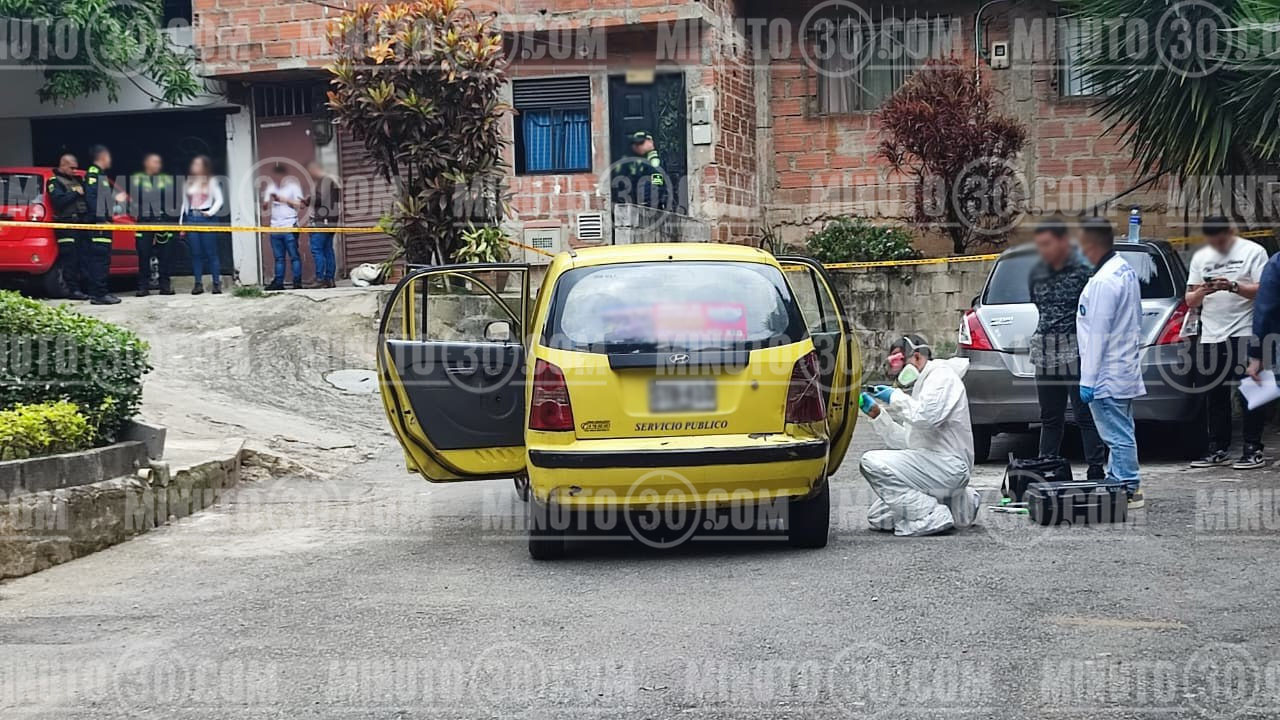 2 Qué tristeza Dentro de un taxi en Aranjuez encontraron muerto a un señor le dieron varias puñaladas