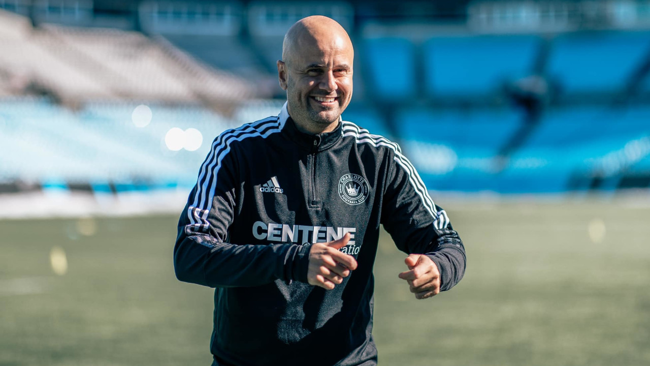 Técnico campeón de Sudamericana calienta motores para llegar a Atlético Nacional