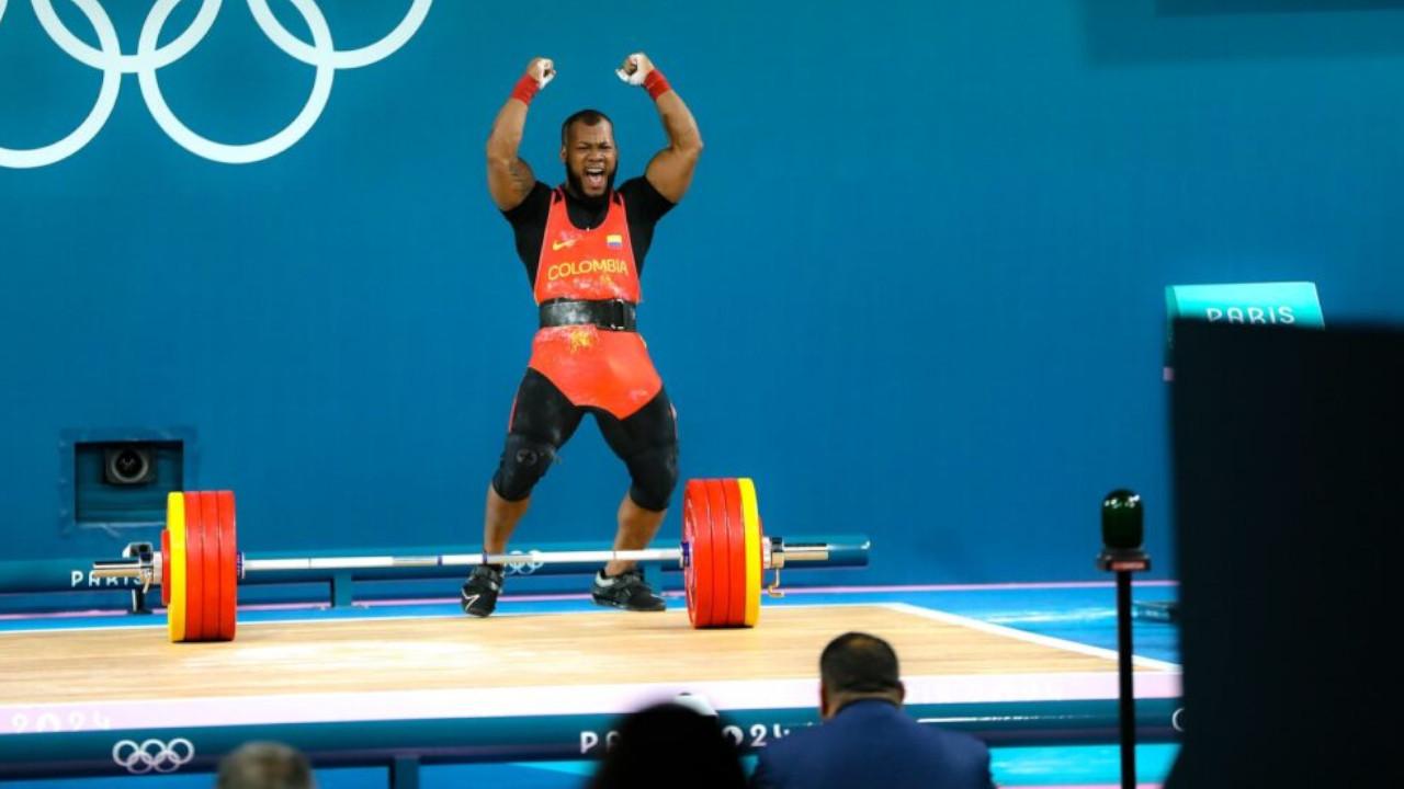 ¡Orgullo patrio! Yeison López, doble campeón mundial y nuevo récord del planeta