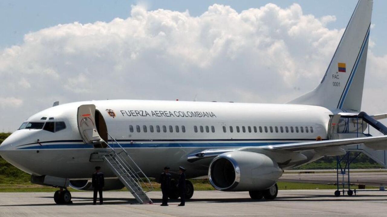 ¡Varado en Madrid! Al avión presidencial le negaron combustible durante su escala técnica