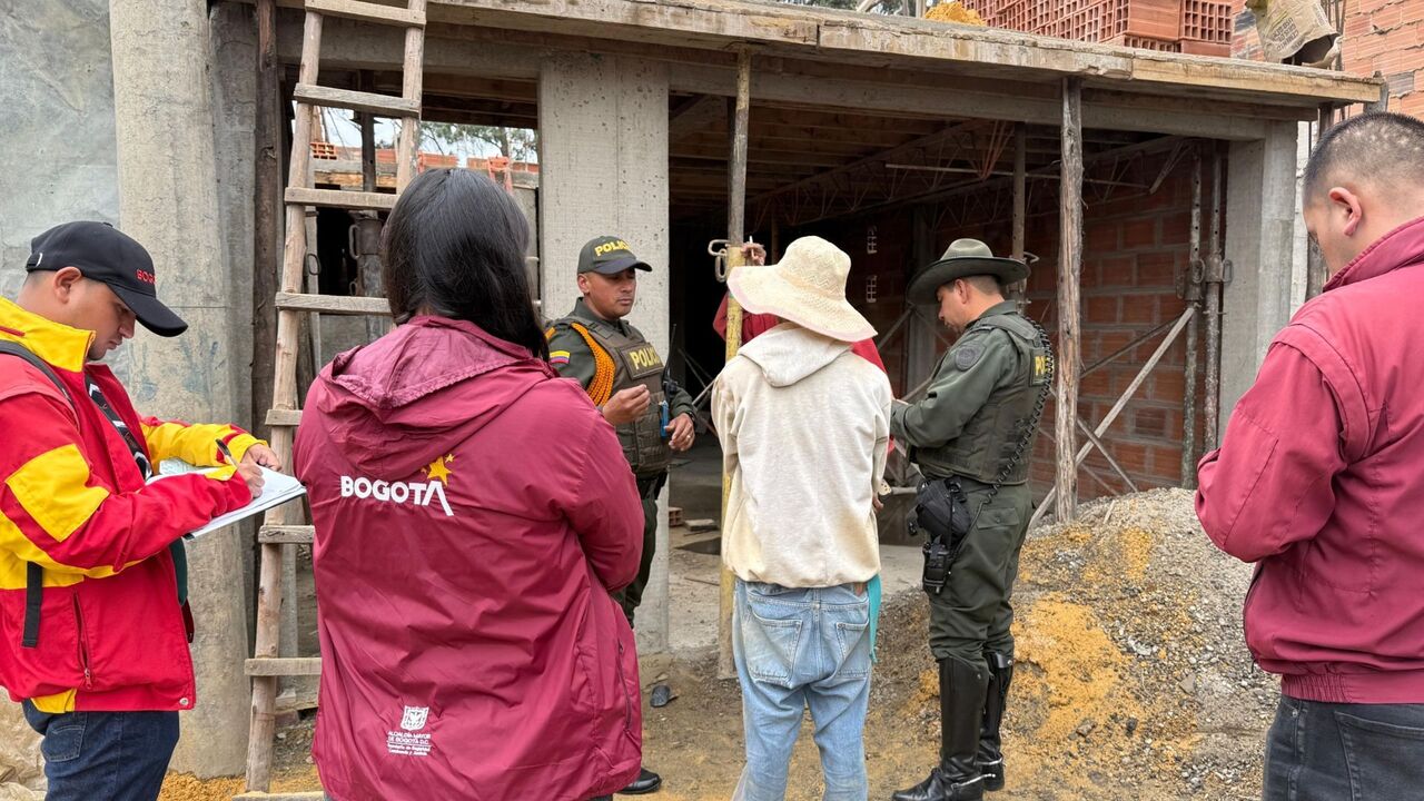 ¡Violaron los sellos y continuaron el trabajo! Capturan a dos personas por construir ilegalmente en la reserva ecológica de Usaquén