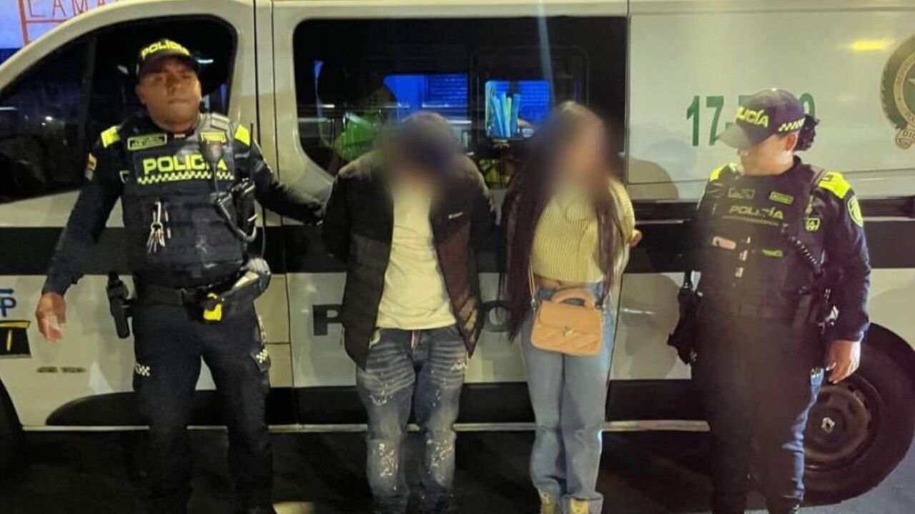 ¡Otra vez pa' la cárcel! Pareja fue capturada en TransMilenio tras asaltar a una pasajera en el centro de Bogotá