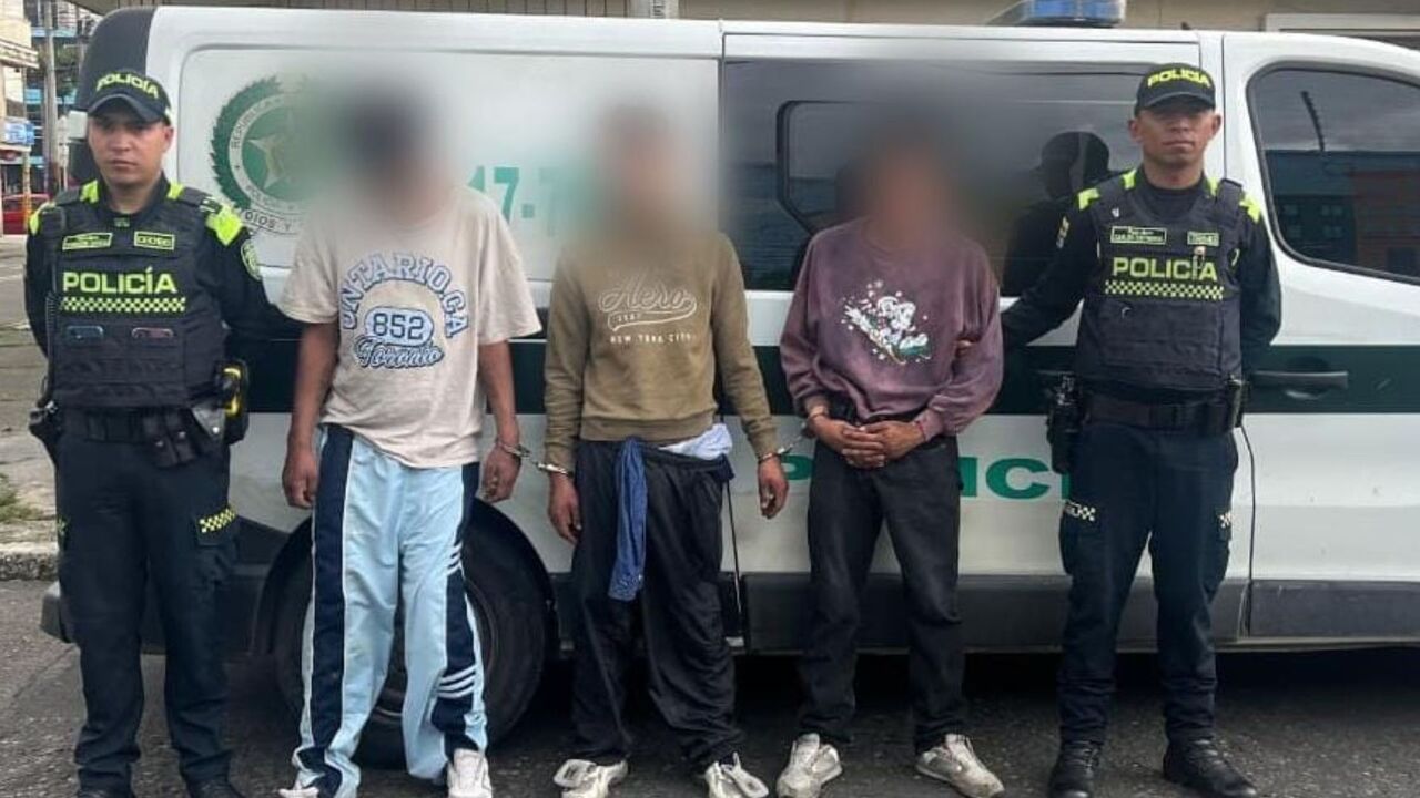 ¡A cuchillo contra la Policía! Persecución en TransMilenio termina con tres delincuentes capturados tras violento intento de fuga