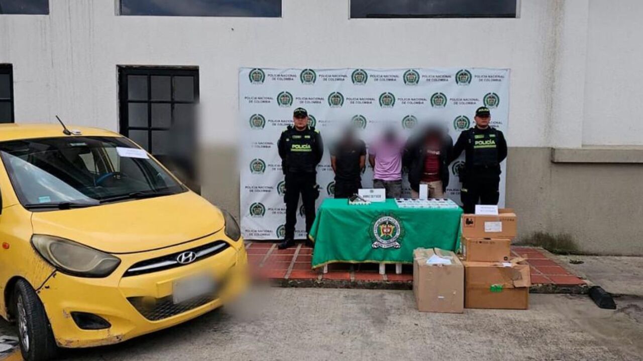 Captura de tres hombres con 50 celulares y 89 datáfonos robados en Bogotá