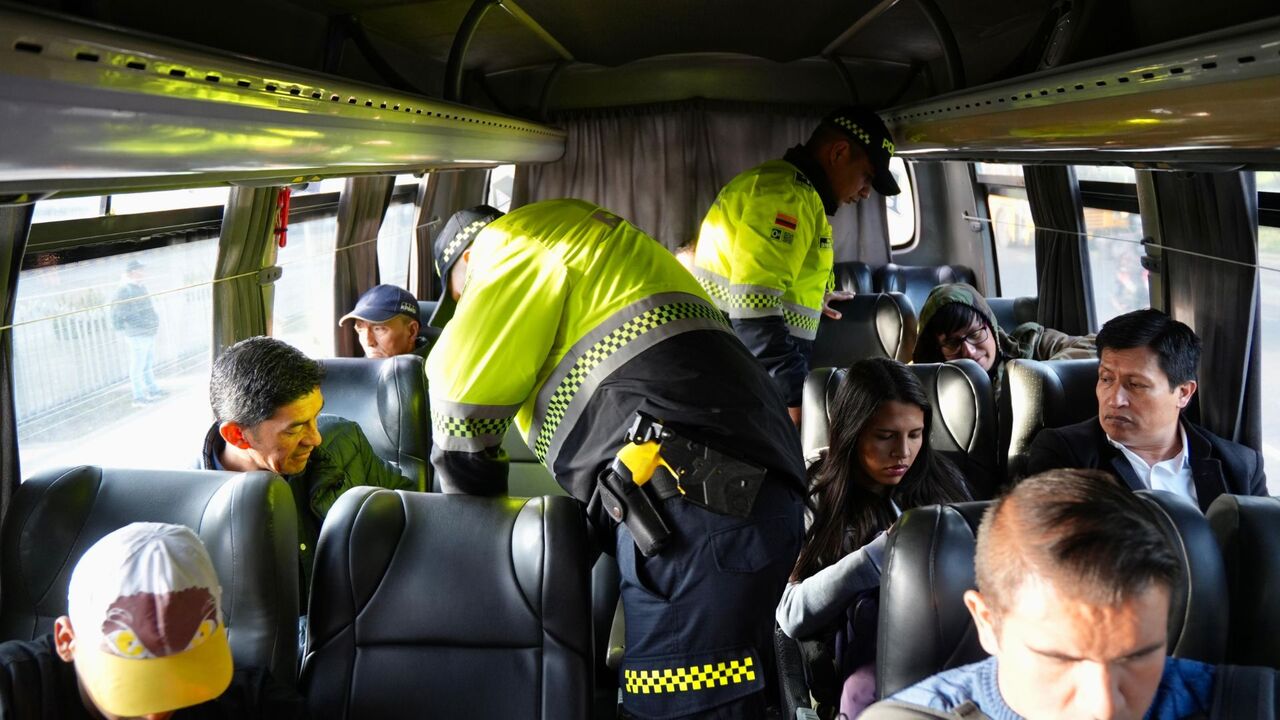  autoridades refuerzan seguridad y recuperan más de 800 metros de espacio público en Bogotá