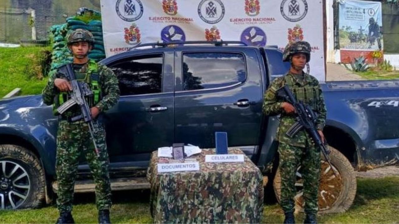 Cruce de disparos en Yarumal tras puesto de control: Abandonan carro con documentos claves