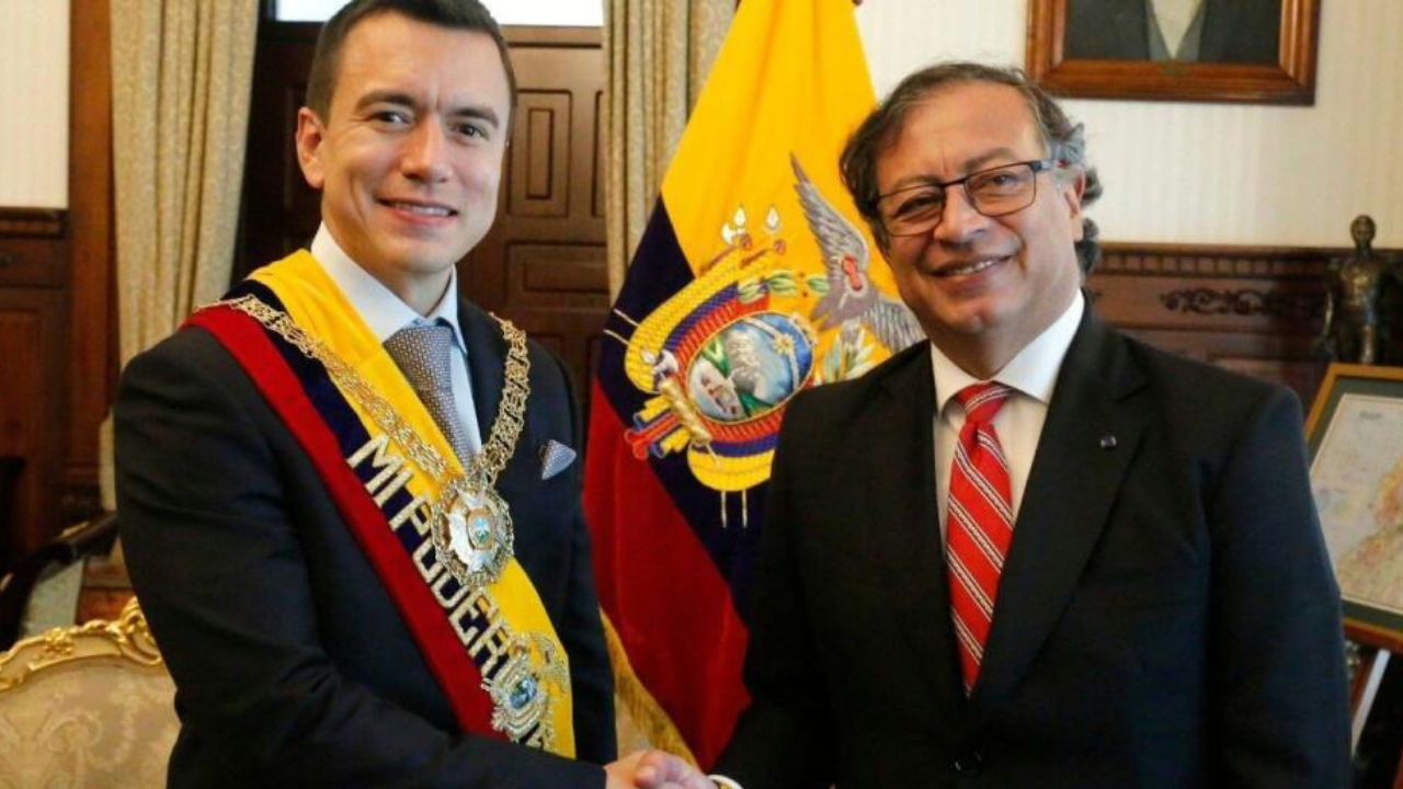 Daniel Noboa lanza dardo a Petro por su misteriosa visita a Manta: ‘No lo vi ayudando a nadie’