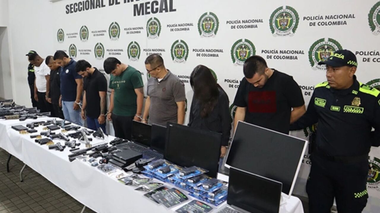 Engañaban con asesorías legales, pero traficaban fusiles: cae red criminal en Cali