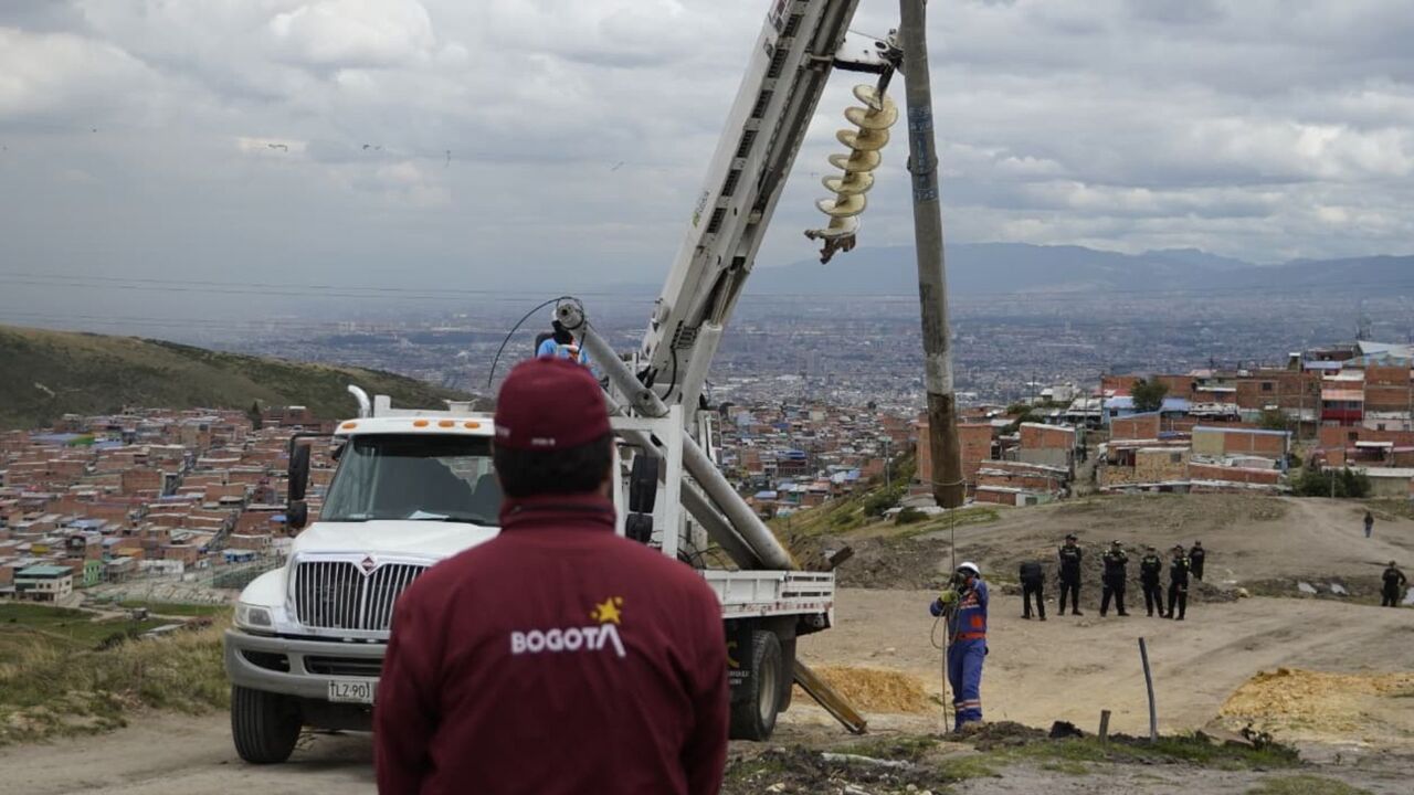Terrenos falsos y electricidad robada: caen los 'tierreros' que engañaban familias en Bogotá