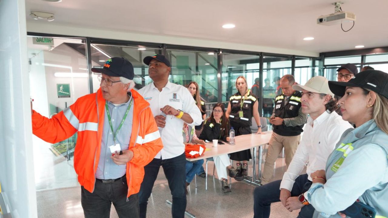 Fico Gutiérrez explicó avances en obras por socavón del Metro de Medellín