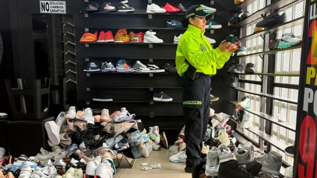 ¡Millonario golpe al contrabando en Bogotá! Incautan mercancía y licor adulterado por $270 millones