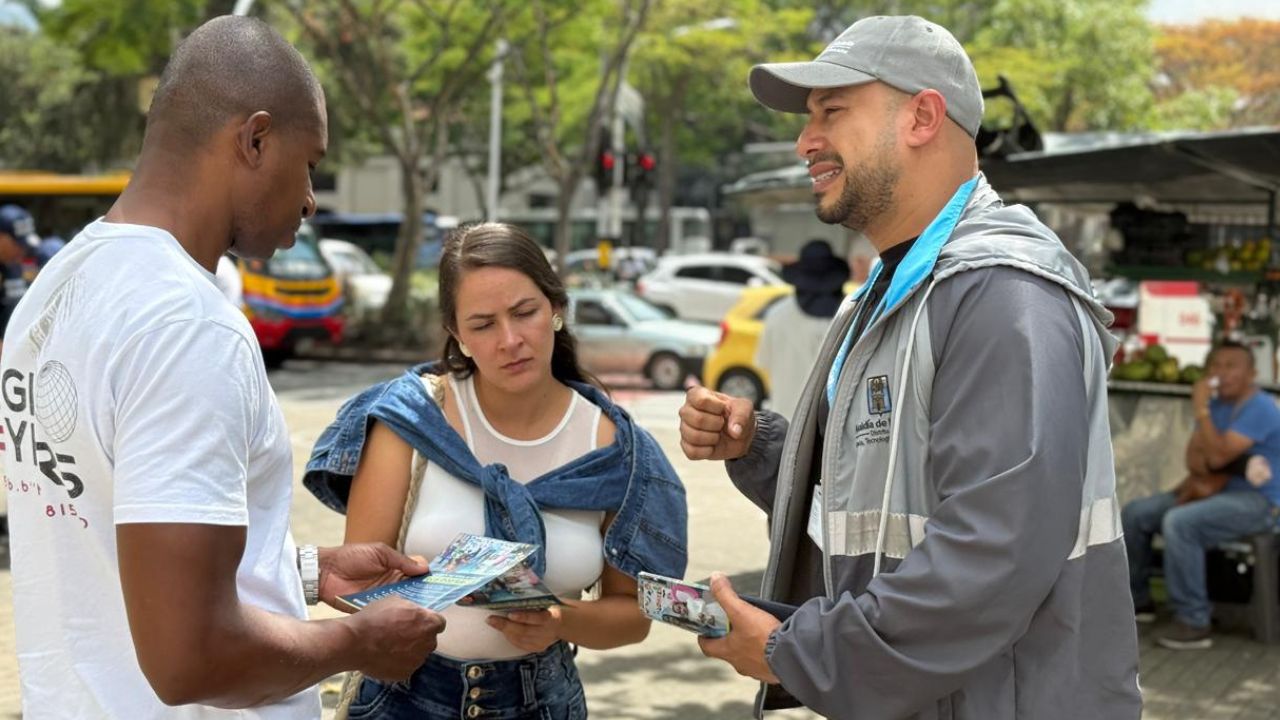 ¡Prohibidas las rodadas ilegales! Medellín se prepara con cámaras y operativos de seguridad para Halloween