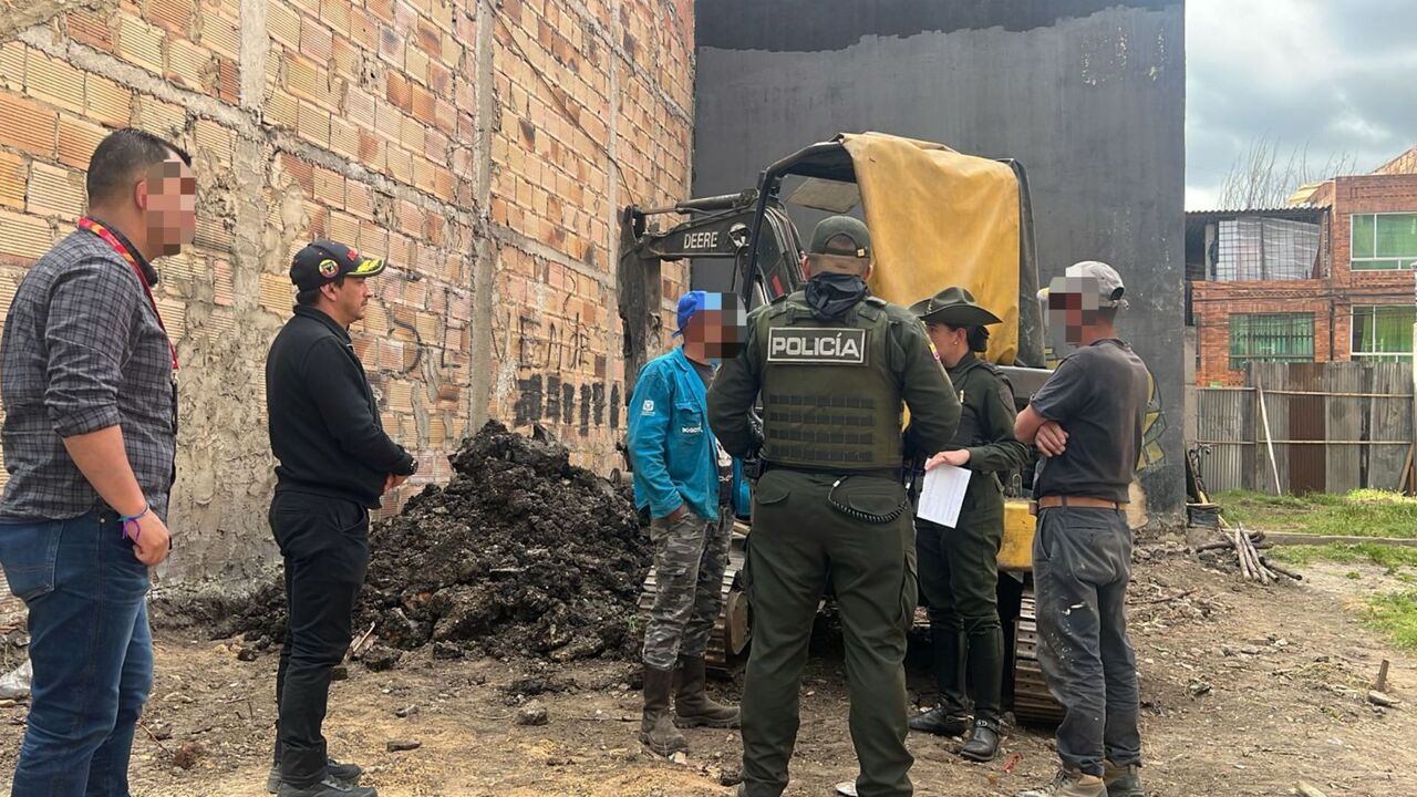 ¡Golpe al urbanismo ilegal! Caen dos hombres por intervenir zona protegida del humedal Techo