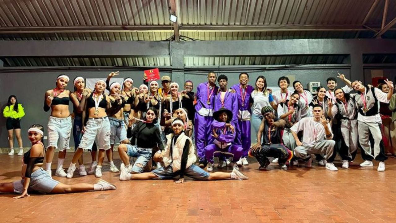 Bello celebra el ‘Mes de la Juventud’ con 98 mil jóvenes como protagonistas de la agenda cultural