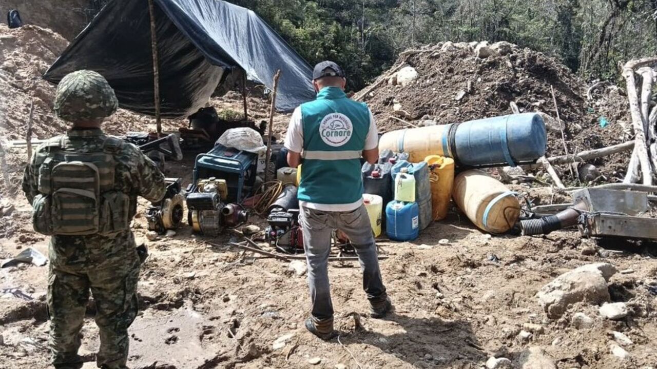 ¡Golpe a la minería ilegal en Antioquia! Autoridades suspenden extracción de oro y capturan a 10 personas en San Carlos
