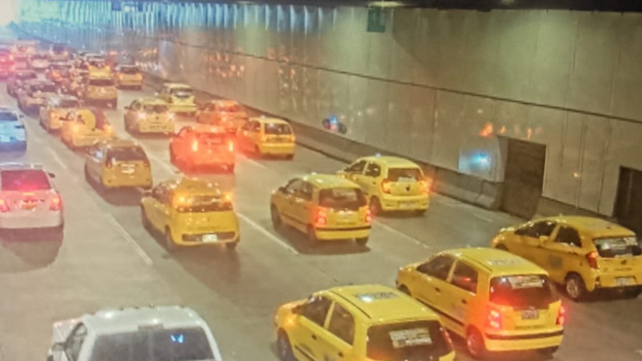 ¿También hay que lavarles y plancharles? Las extravagantes exigencias de los taxistas para levantar el paro