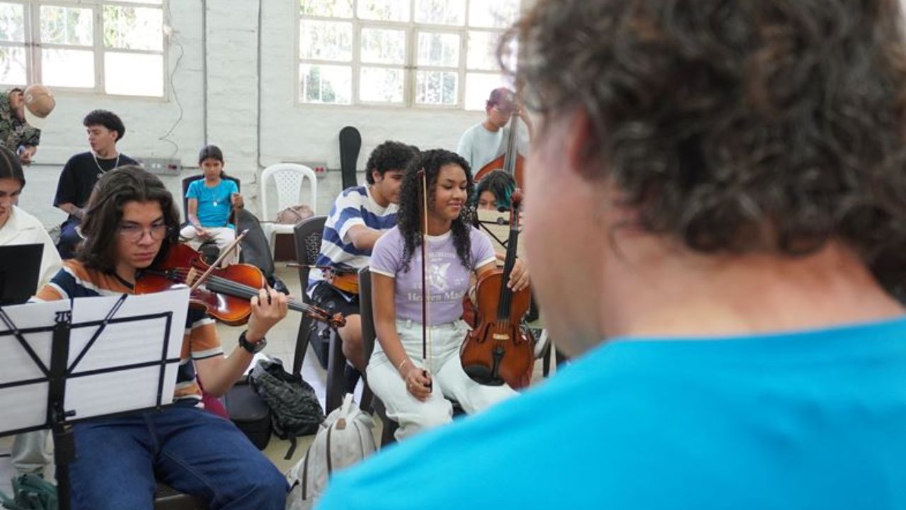 Talento de Bello brillará en Cartagena: Orquesta de Cuerdas Frotadas estará en las Clínicas Kids