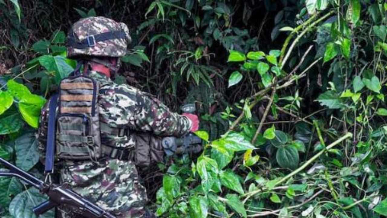 Ejército desactivó bomba del Clan del Golfo que estaba en un camino rural de Yarumal