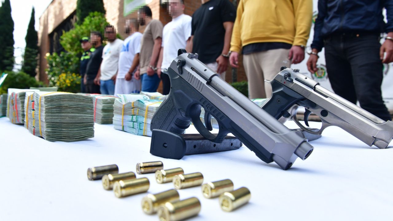 Capturan a 14 integrantes de red de estafas digitales en Medellín