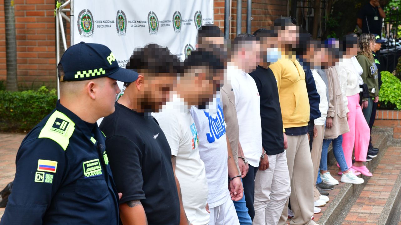 Capturan a 14 integrantes de red de estafas digitales en Medellín