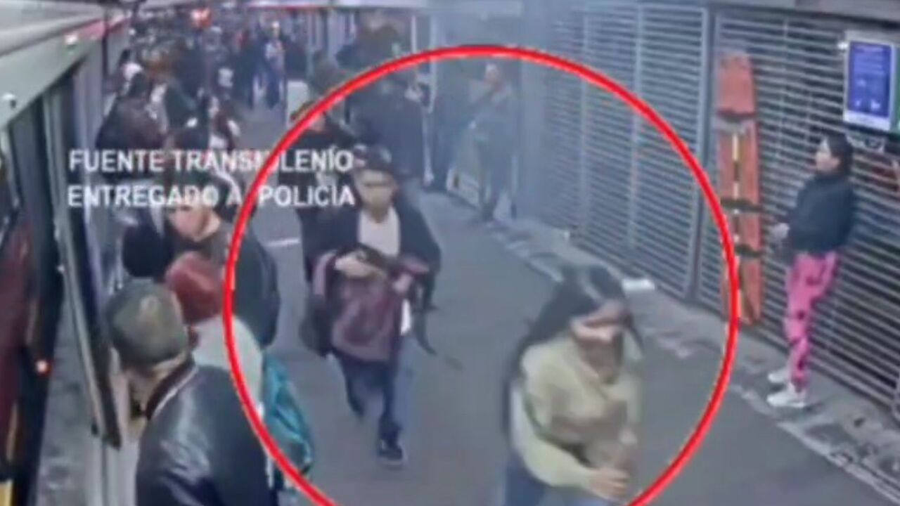 ¡Robo frustrado en TransMilenio! Pareja detenida tras persecución ciudadana y policial