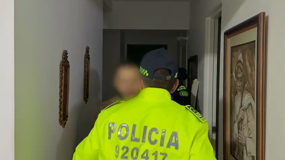 A «LUKAS» lo buscaban en Albania y cayó en Medellín: esclavizaba sexualmente a paisas y caleñas en Europa